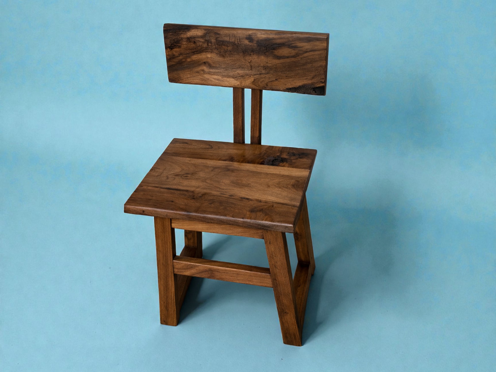 дрвено столче од масивно дрво Split Back Chair 3