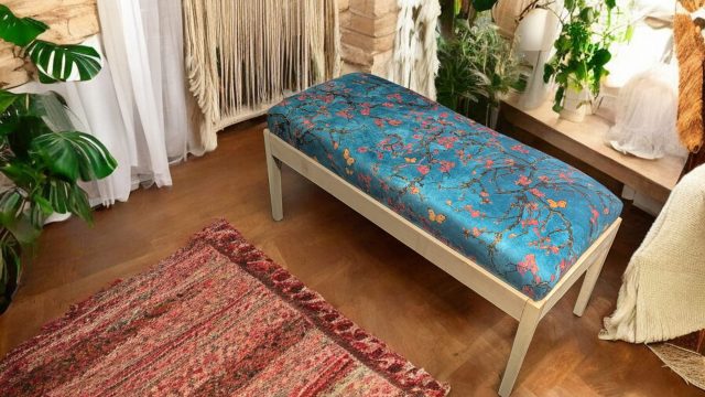 Тапицирана клупа за ходник од јавор – Velvet Turquoise 2 Тапицирана клупа за ходник од јавор – Velvet Turquoise 2