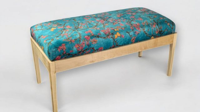 Тапицирана клупа за ходник од јавор – Velvet Turquoise Тапицирана клупа за ходник од јавор – Velvet Turquoise